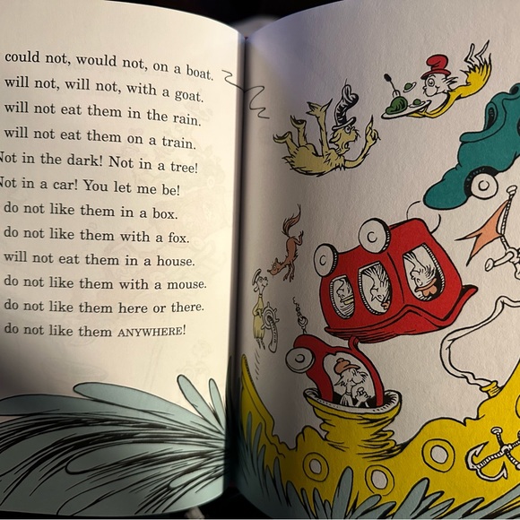 Classic “ Green Eggs and Ham” Dr Seuss children’s book. Excellent condition - Picture 5 of 5
